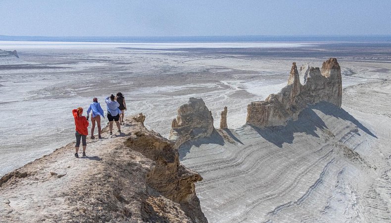 Скалы Аврора, Босжира