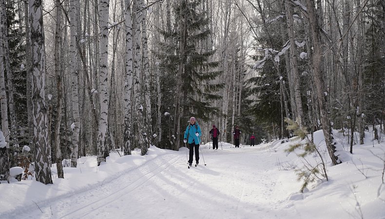 Лыжня до Теплого озера. Фото - Сергей Межин