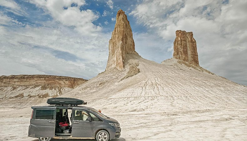 Скалы Клыки, Босжира